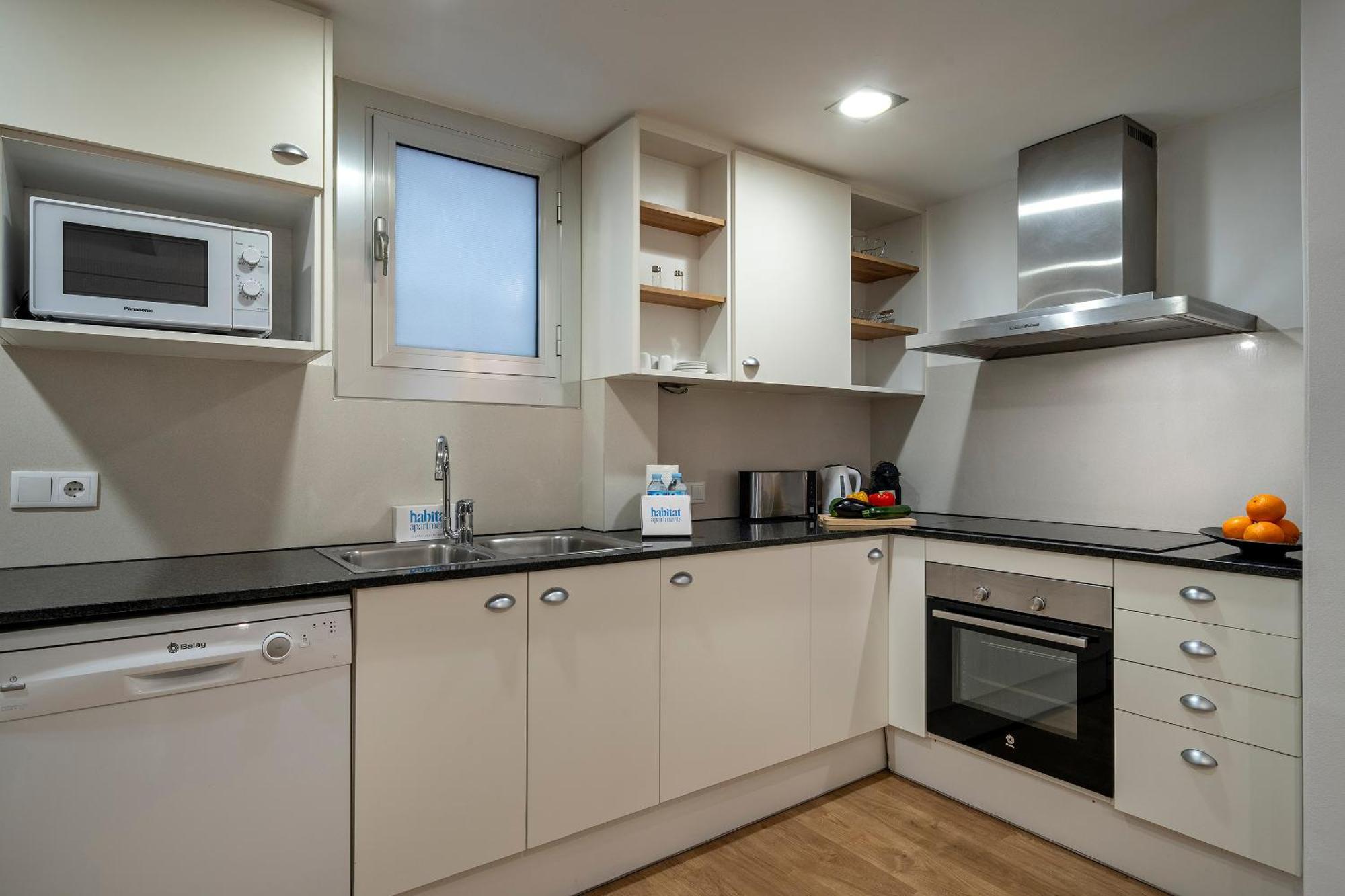 Habitat Apartments Parlament Balconies Барселона Екстериор снимка